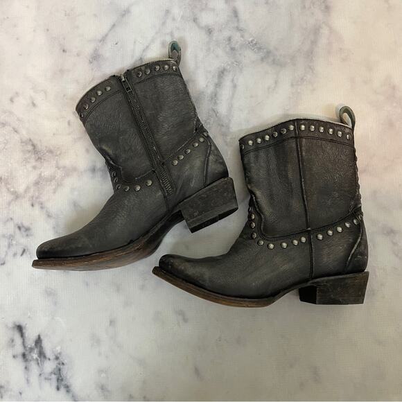 Corral Studded Western Leather Boots Distressed Short Cowboy Booties Sz 7 - Picture 4 of 9
